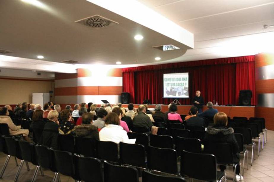 Corso lettura sacra 03 [640x480].JPG
